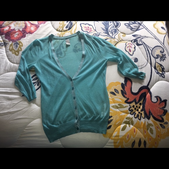 Sweater - Picture 2 of 6